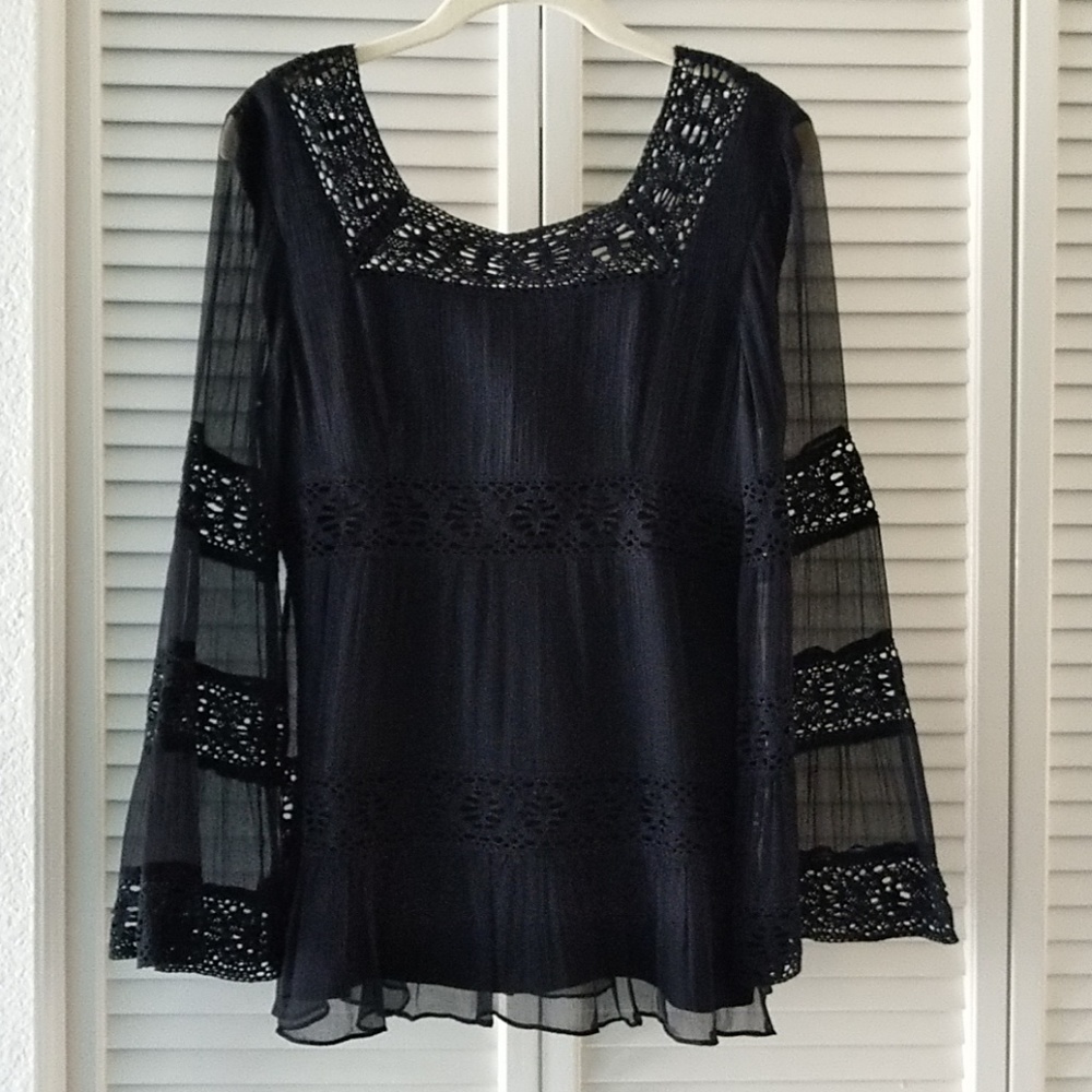 💖 Willi Smith Dressy Black Top